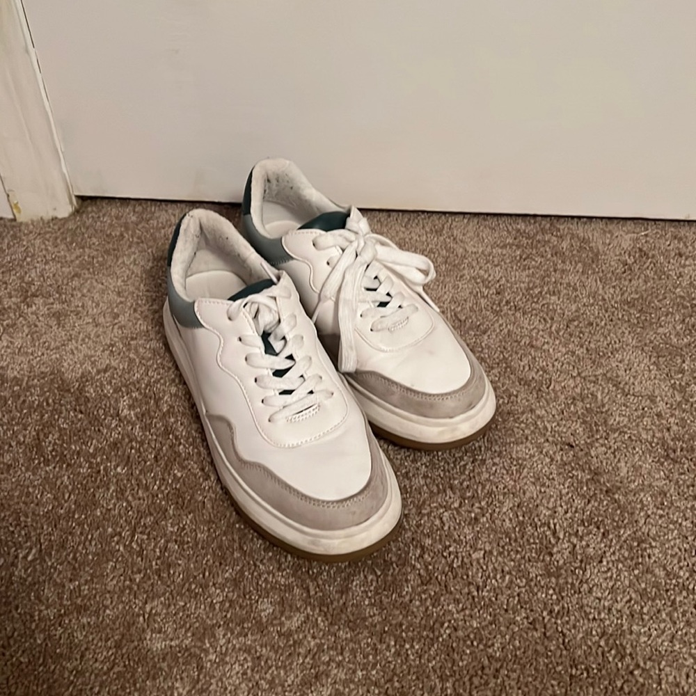 Low tops